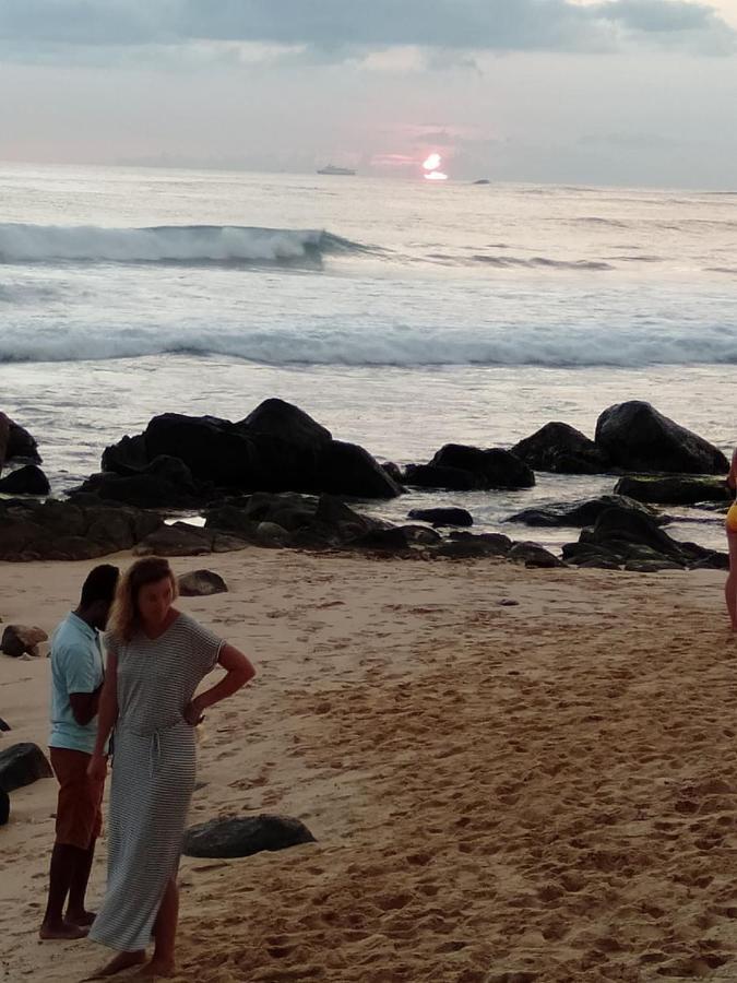 Near Beach Rest Unawatuna Luaran gambar