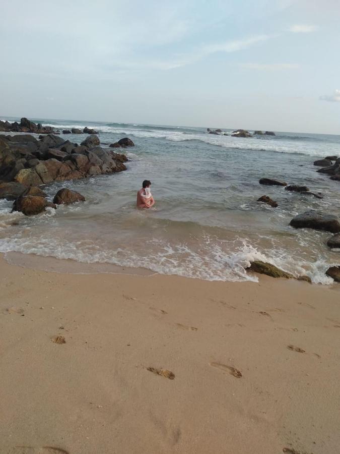 Near Beach Rest Unawatuna Luaran gambar