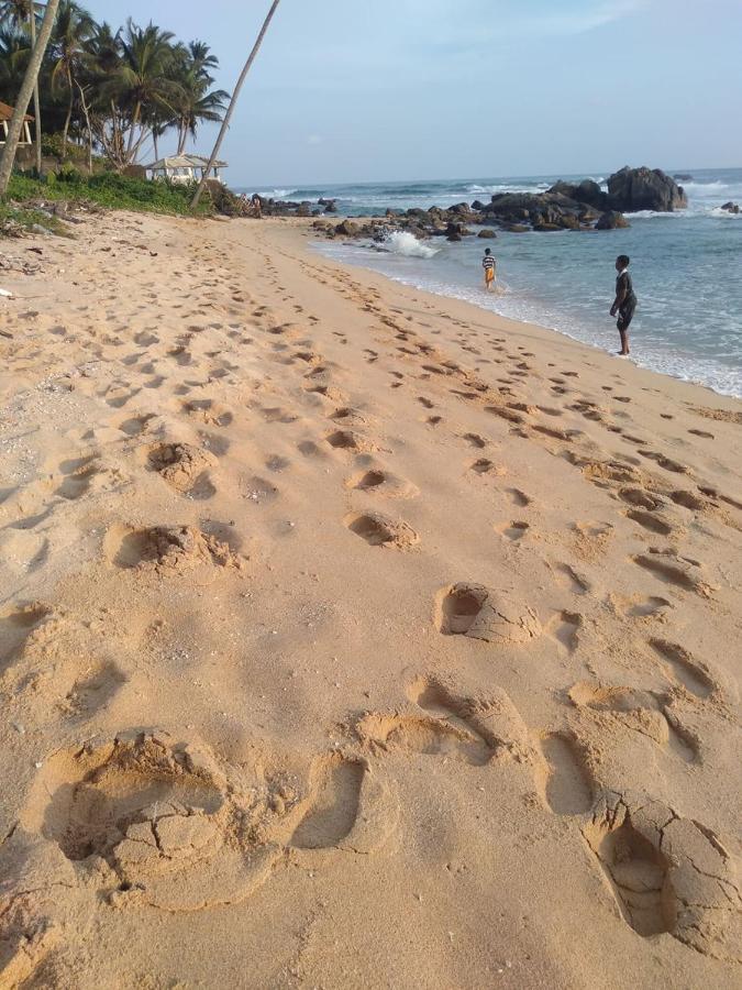 Near Beach Rest Unawatuna Luaran gambar